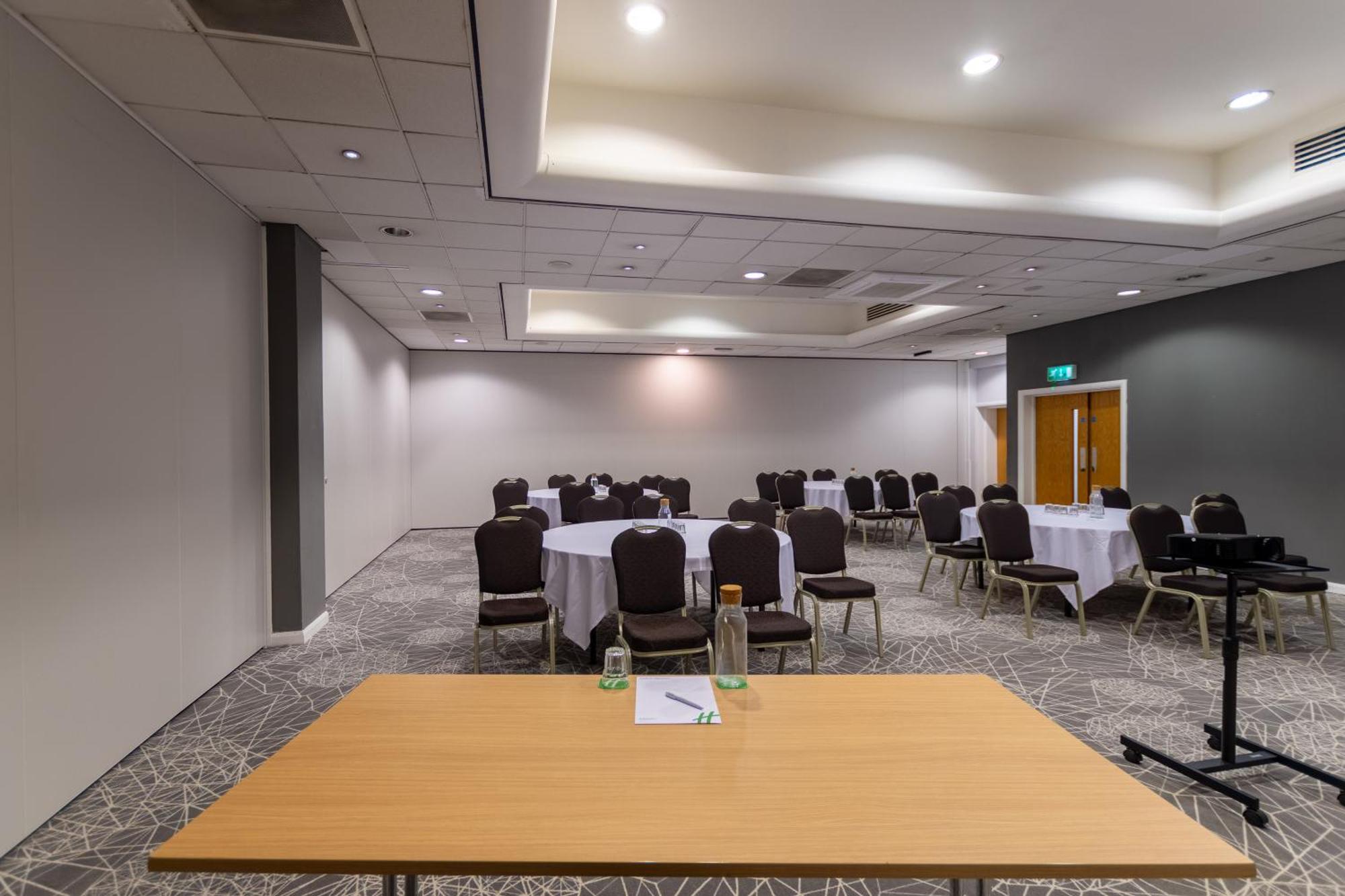 Centre By Ihg Hotel 4*