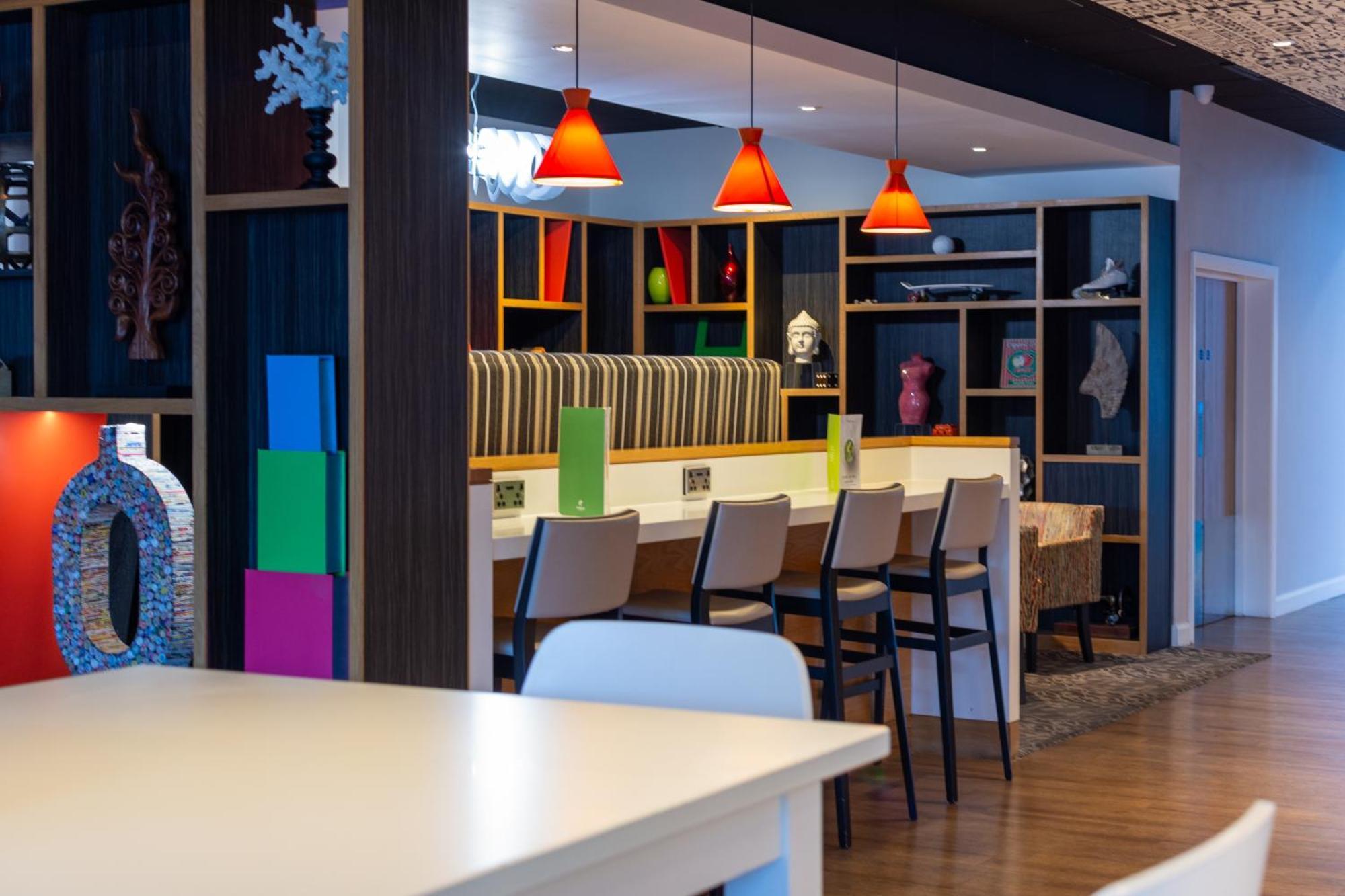 Hotel Centre By Ihg 4*