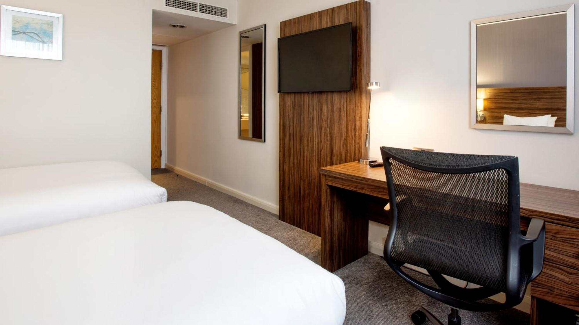 Hotel Centre By Ihg 4*